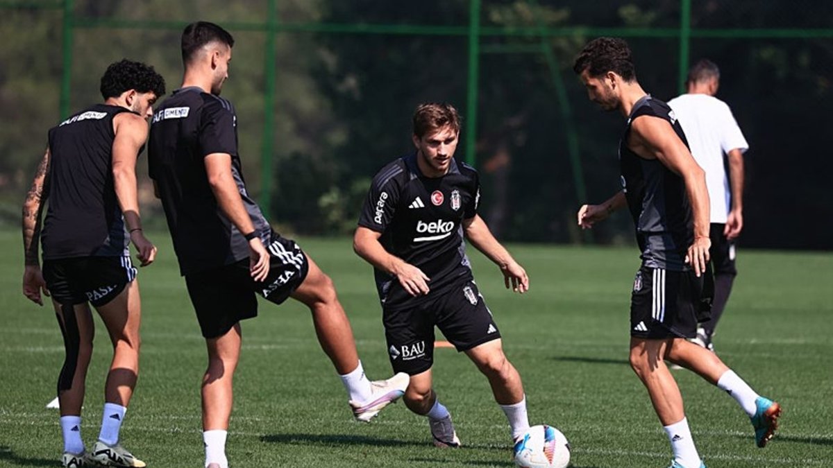 Beşiktaş Kayseri’den 3 puanla dönmek istiyor! İşte Van Bronckhorst’un 11’i
