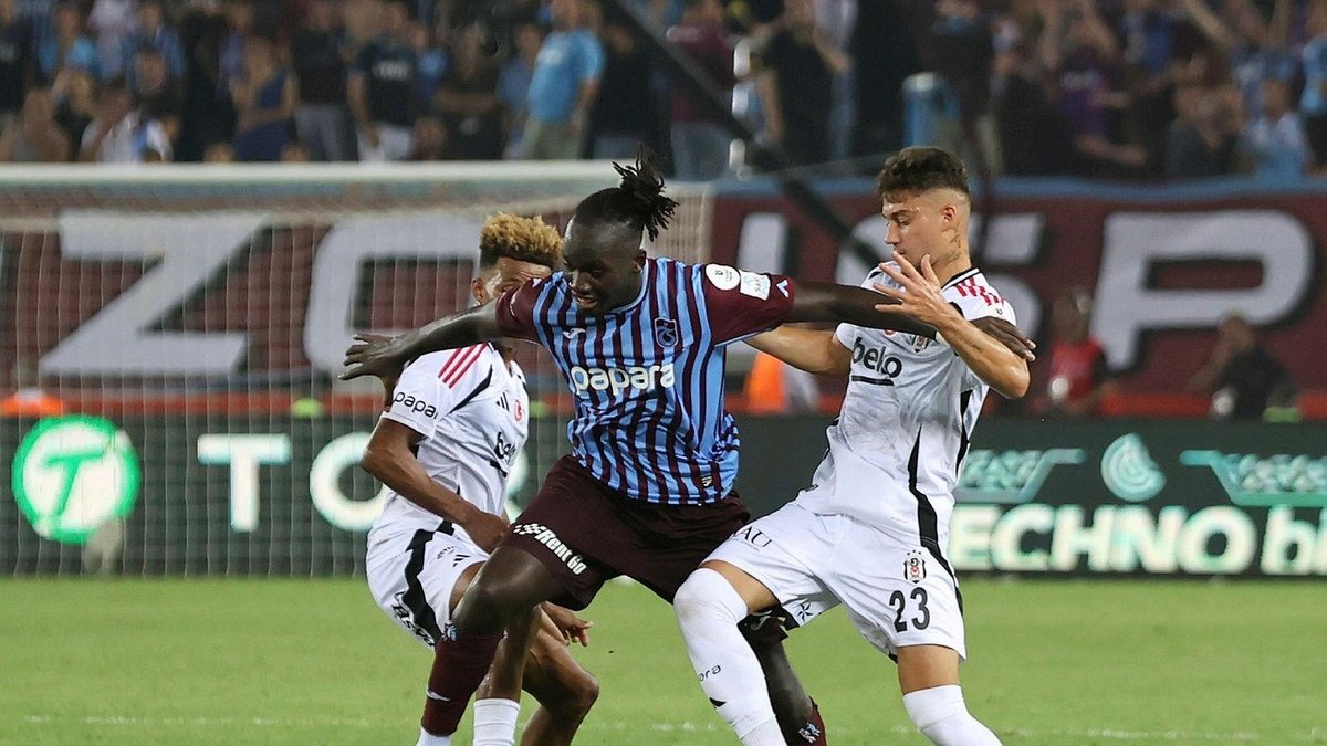 Mendy yine stoper