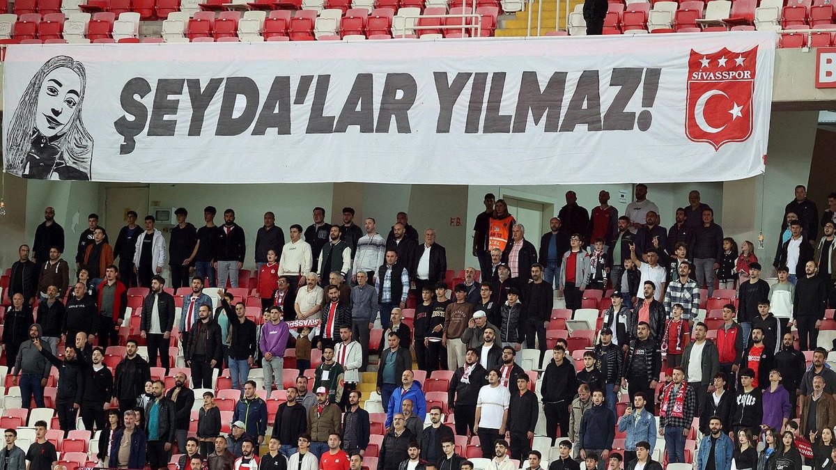 Şeyda tribünü