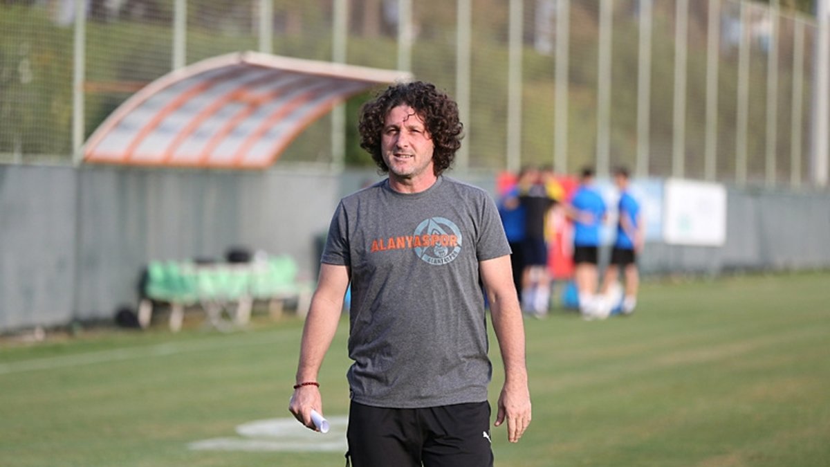 Alanyaspor Teknik Direktörü Fatih Tekke: Oyuncularım çok iyi çalıştı