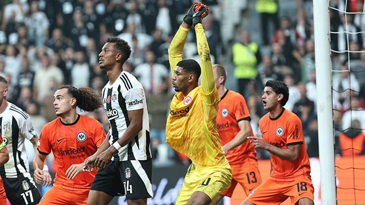 Beşiktaş, Frankfurt kalecisi Kaua Santos’u geçemedi!