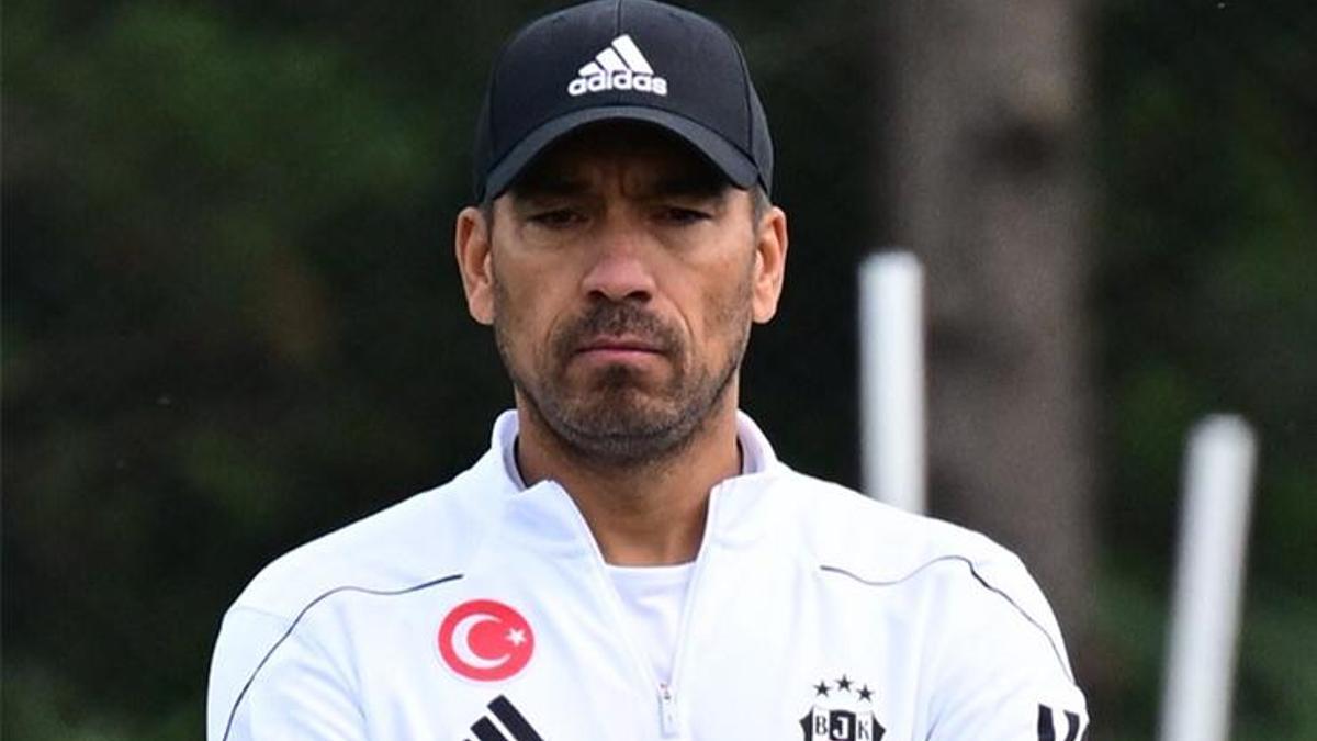 Beşiktaş Teknik Direktörü Giovanni van Bronckhorst’tan Frankfurt maçı öncesi Semih Kılıçsoy sözleri ‘O neden oynamadığını çok iyi biliyor’