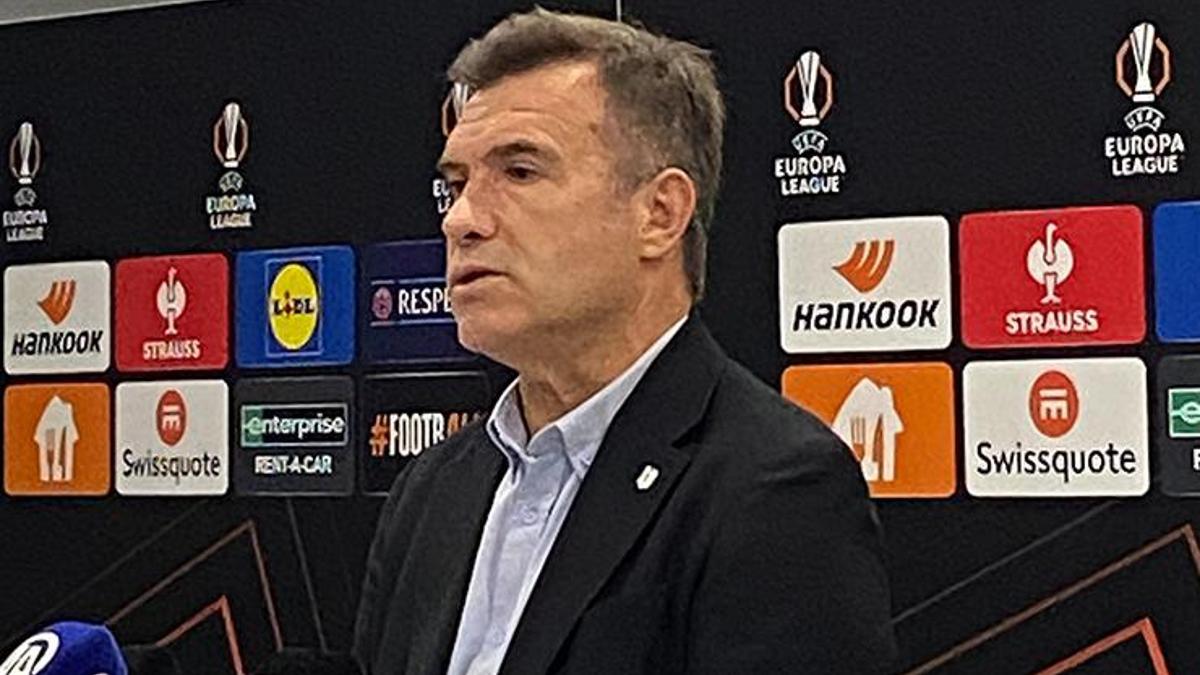 Beşiktaş’ta Feyyaz Uçar’dan Giovanni van Bronckhorst’a destek