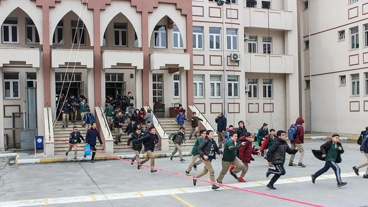 YARIN OKUL VAR MI? – 17 Ekim 2024 Perşembe günü okullar tatil mi, ders yapılacak mı? (Malatya, Batman, Adıyaman, Elazığ, Şanlıurfa)
